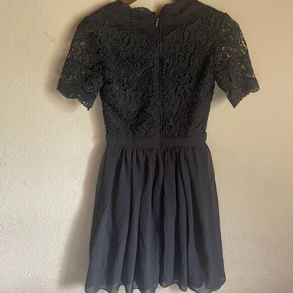 Lulu's Lace Mini Dress - Picture 7 of 8